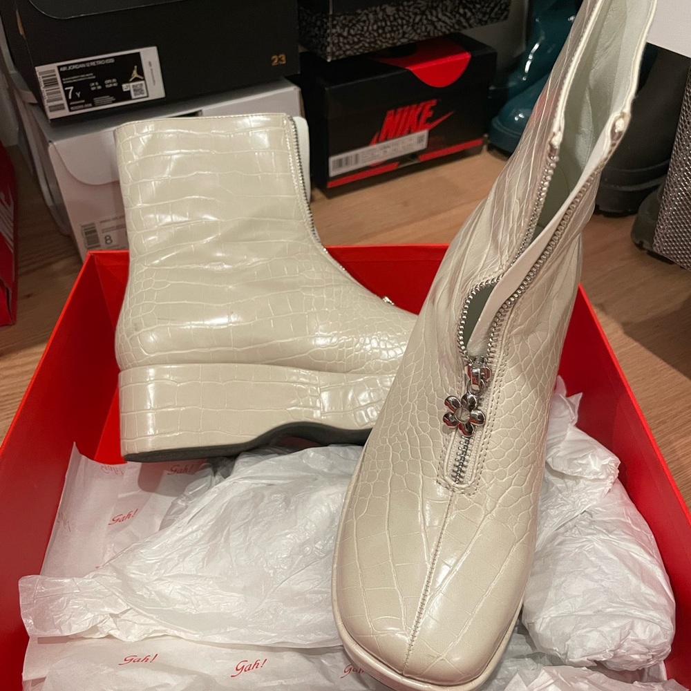 Lisa says gah Chloe white croc boots